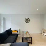 Hébergement de vacances Maison Les Mottes-cour Et Garage Asnières-la-Giraud