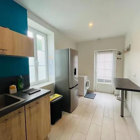 Maison Les Mottes-cour Et Garage * Asnières-la-Giraud