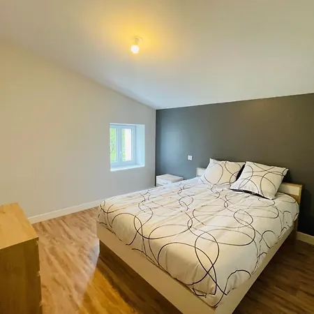 Maison Les Mottes-cour Et Garage * Asnières-la-Giraud