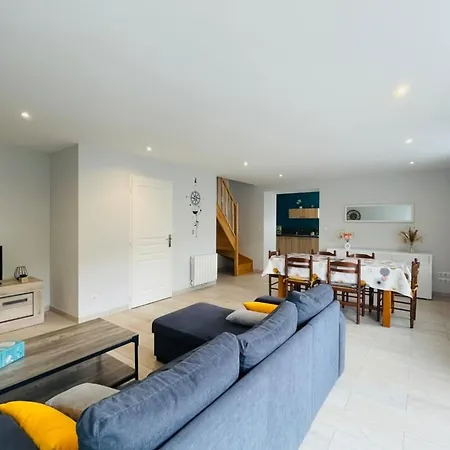 Vakantiehuis Maison Les Mottes-cour Et Garage *