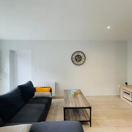 Vakantiehuis Maison Les Mottes-cour Et Garage Asnières-la-Giraud