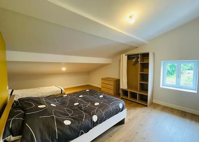 بيت للعطل Maison Les Mottes-cour Et Garage