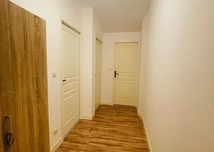 Maison Les Mottes-cour Et Garage * Asnières-la-Giraud